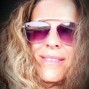 Meet your Posher, Sally